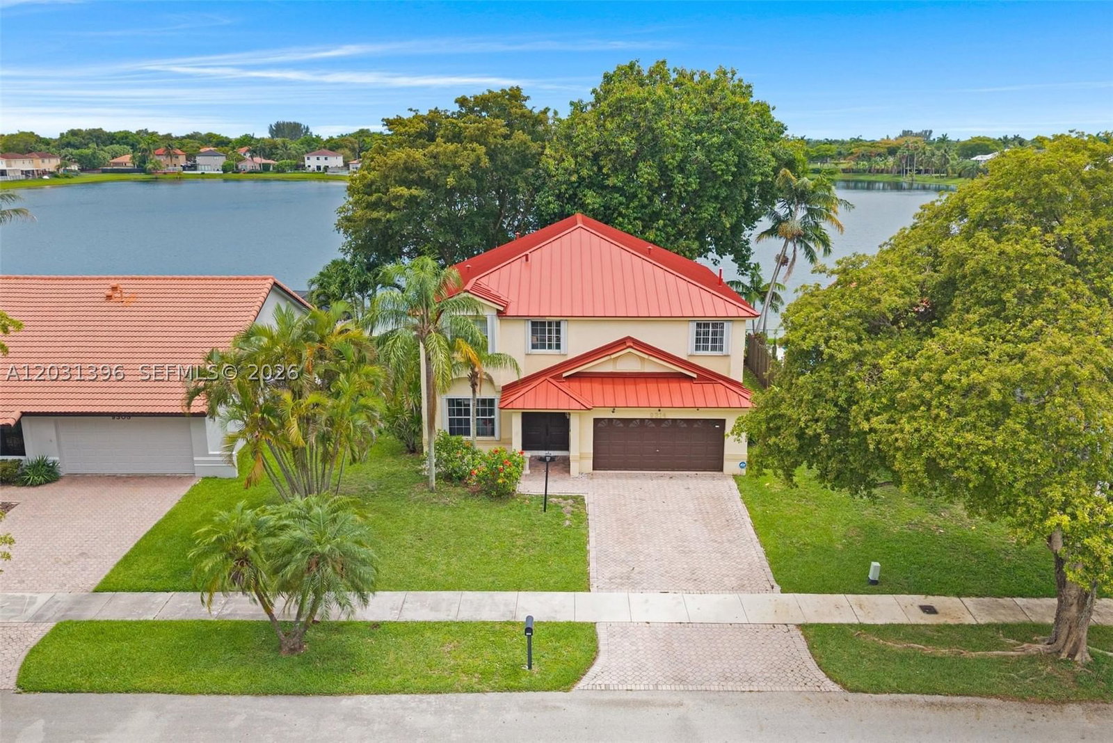 Real estate property located at 9314 212th Ter, Miami-dade, Lakes By The Bay Sec 10, Cutler Bay, FL