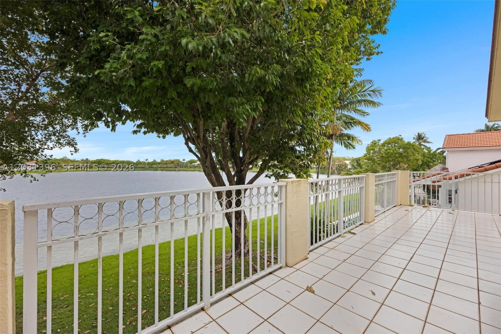Real estate property located at 9314 212th Ter, Miami-dade, Lakes By The Bay Sec 10, Cutler Bay, FL