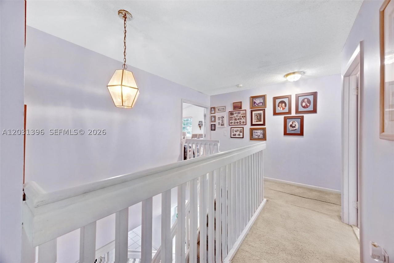 Real estate property located at 9314 212th Ter, Miami-dade, Lakes By The Bay Sec 10, Cutler Bay, FL