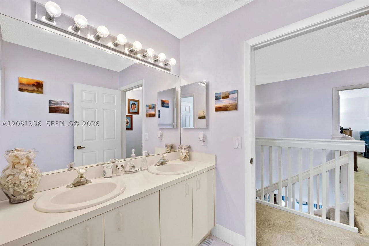 Real estate property located at 9314 212th Ter, Miami-dade, Lakes By The Bay Sec 10, Cutler Bay, FL
