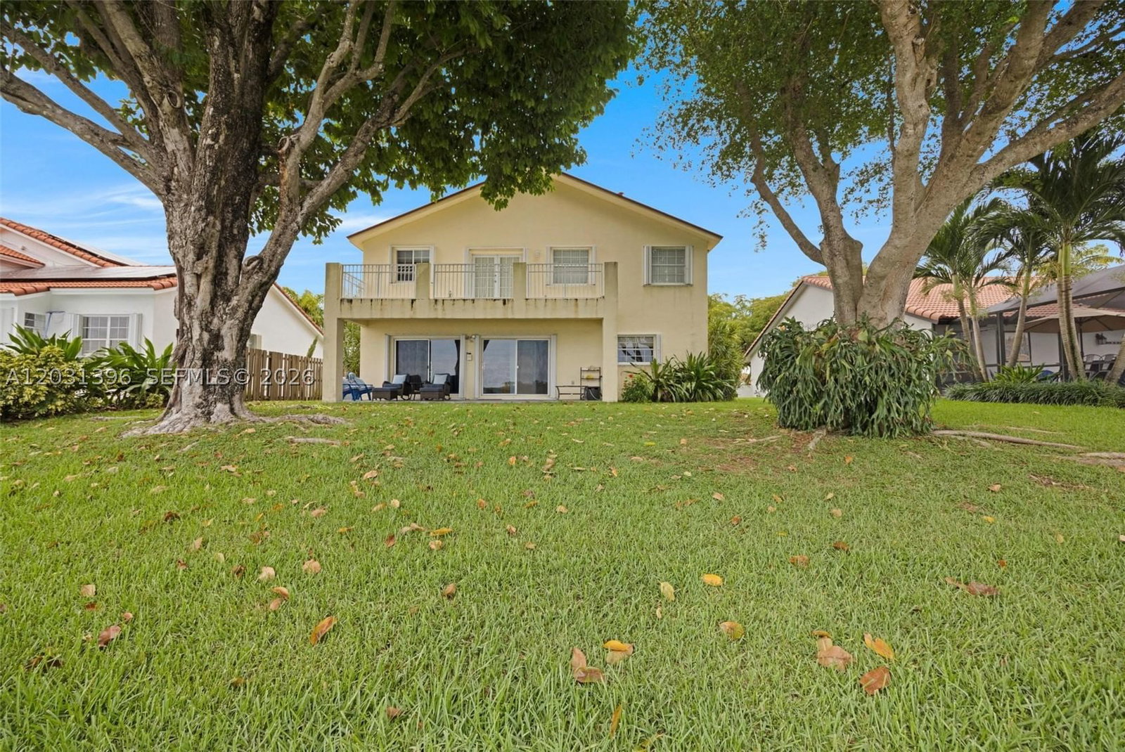 Real estate property located at 9314 212th Ter, Miami-dade, Lakes By The Bay Sec 10, Cutler Bay, FL