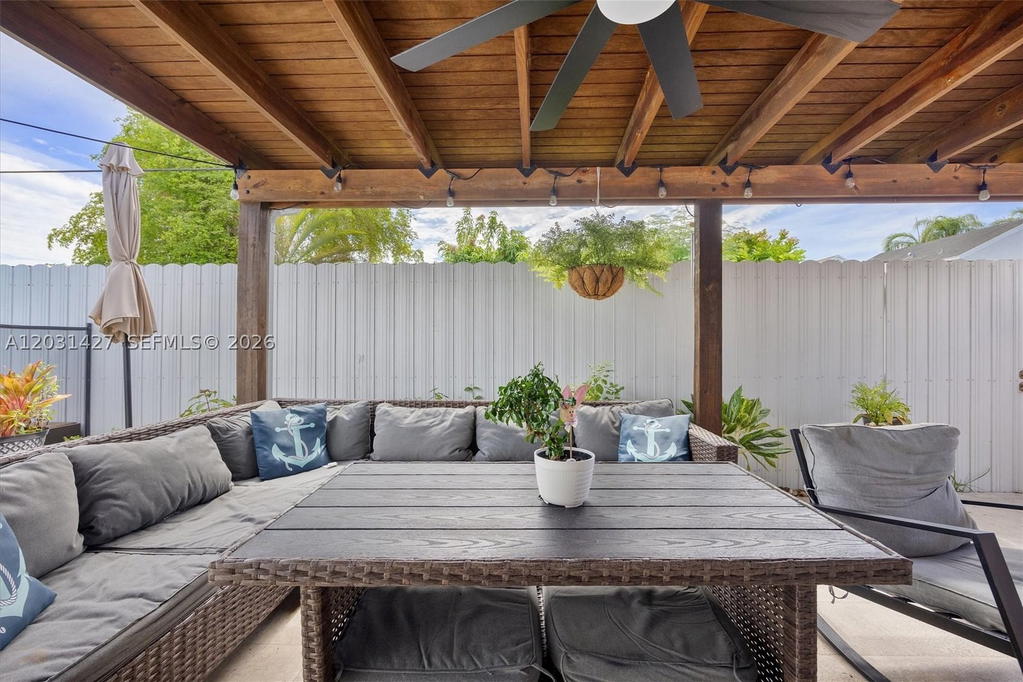 Real estate property located at 14623 125th Pl, Miami-dade, Deerwood Villas Sec 1, Miami, FL
