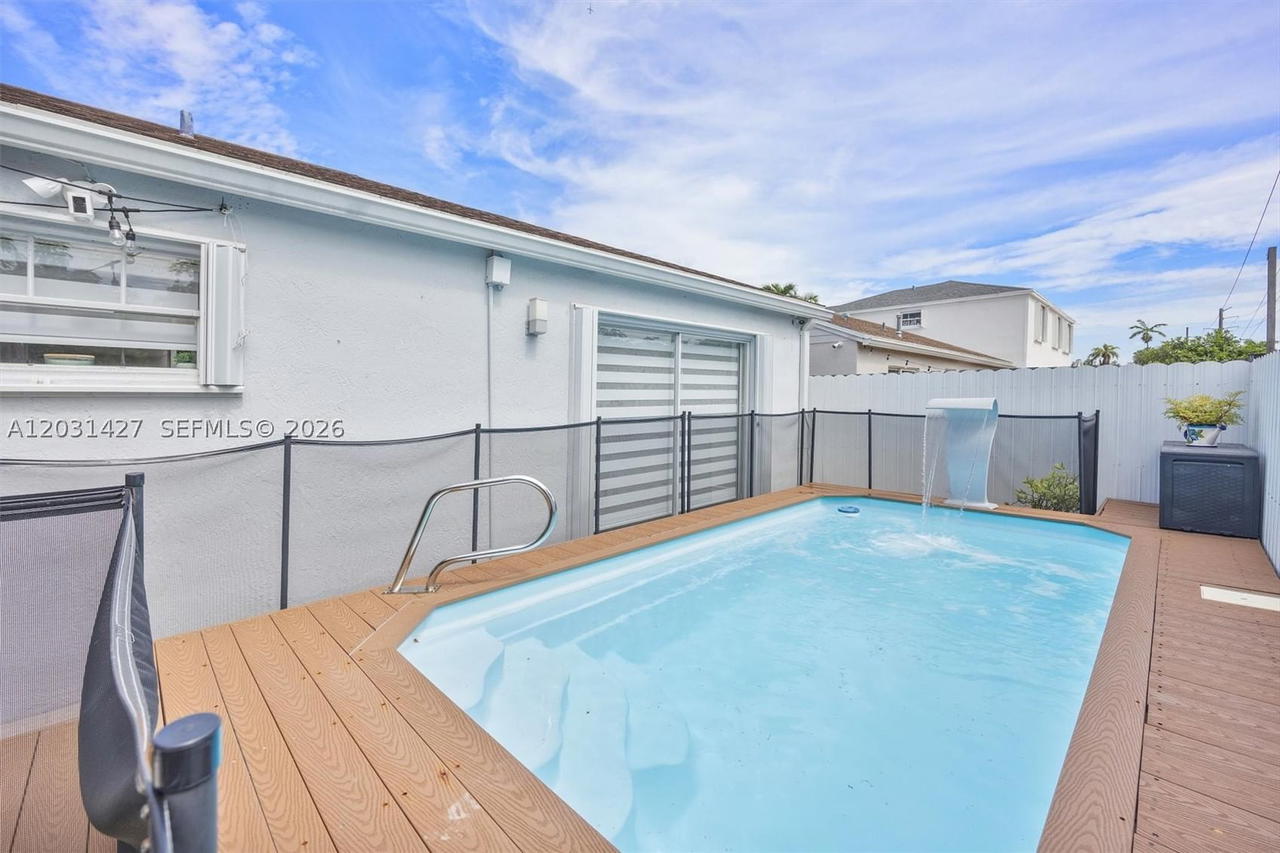 Real estate property located at 14623 125th Pl, Miami-dade, Deerwood Villas Sec 1, Miami, FL