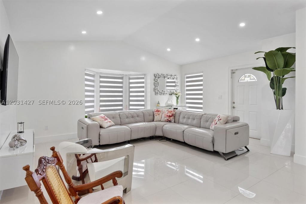 Real estate property located at 14623 125th Pl, Miami-dade, Deerwood Villas Sec 1, Miami, FL