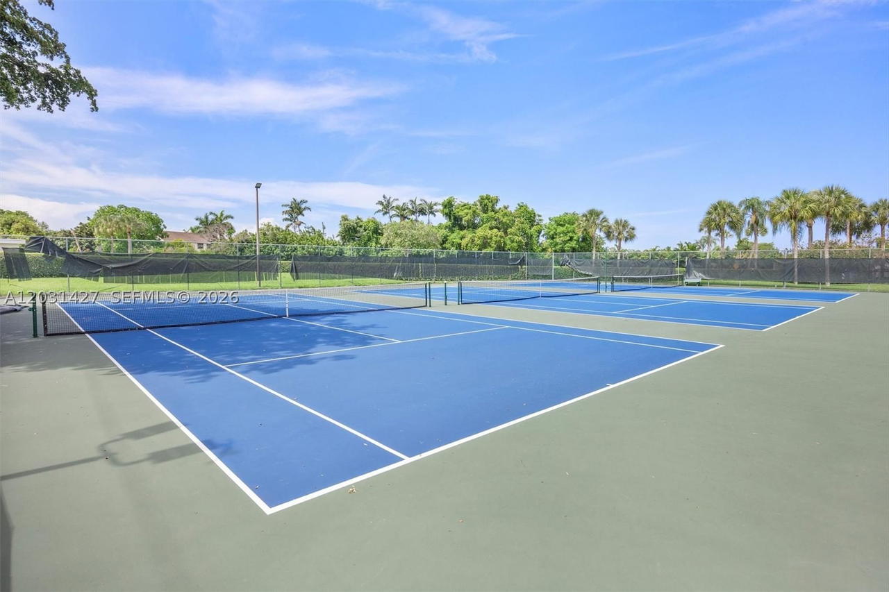 Real estate property located at 14623 125th Pl, Miami-dade, Deerwood Villas Sec 1, Miami, FL