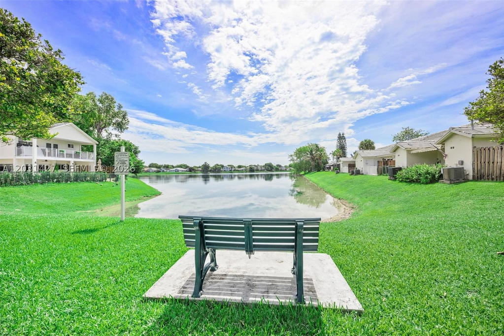 Real estate property located at 14623 125th Pl, Miami-dade, Deerwood Villas Sec 1, Miami, FL
