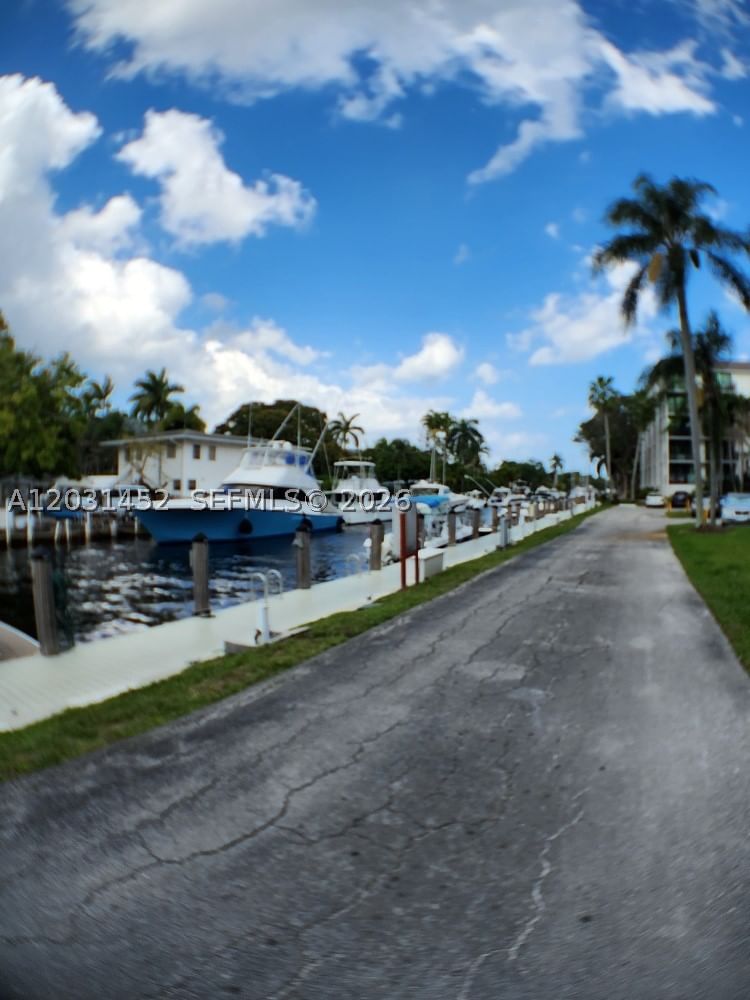 Real estate property located at 1301 River Reach Dr #106, Broward, River Reach Condominium V, Fort Lauderdale, FL
