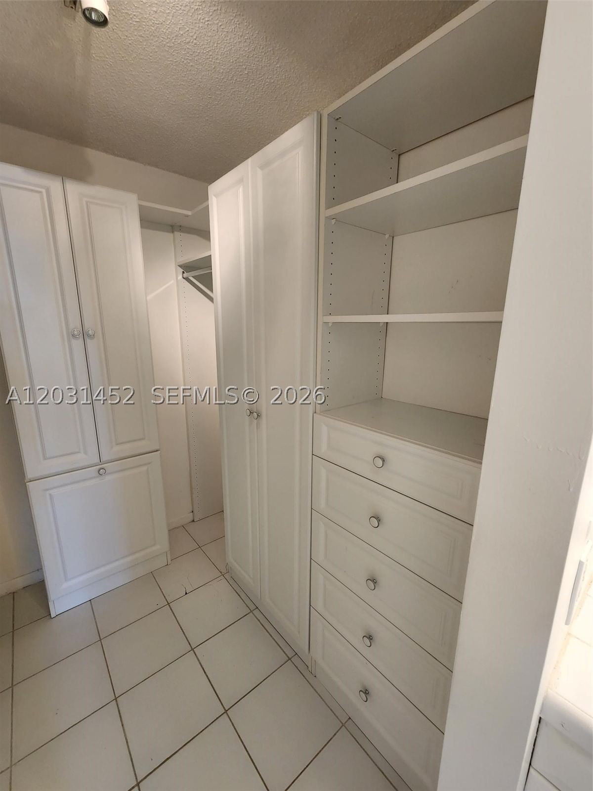 Real estate property located at 1301 River Reach Dr #106, Broward, River Reach Condominium V, Fort Lauderdale, FL
