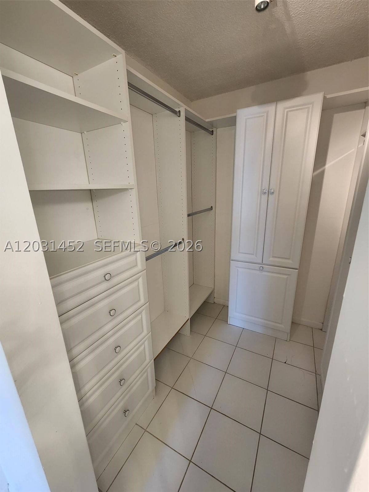 Real estate property located at 1301 River Reach Dr #106, Broward, River Reach Condominium V, Fort Lauderdale, FL