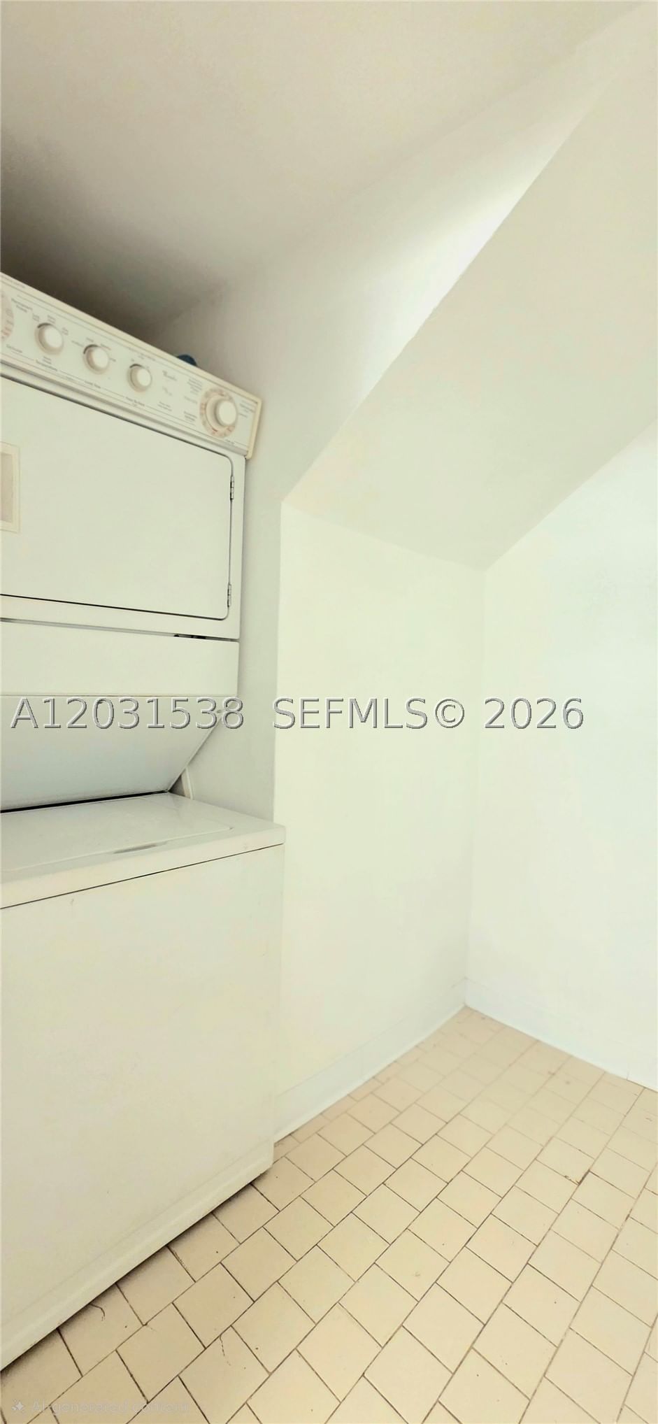 Real estate property located at 608 Commodore Dr, Broward, Lago West Cluster Homes P, Plantation, FL