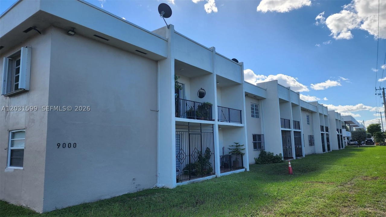 Real estate property located at 9000 24th St #217A, Miami-dade, Luxury Coral Living Condo, Miami, FL