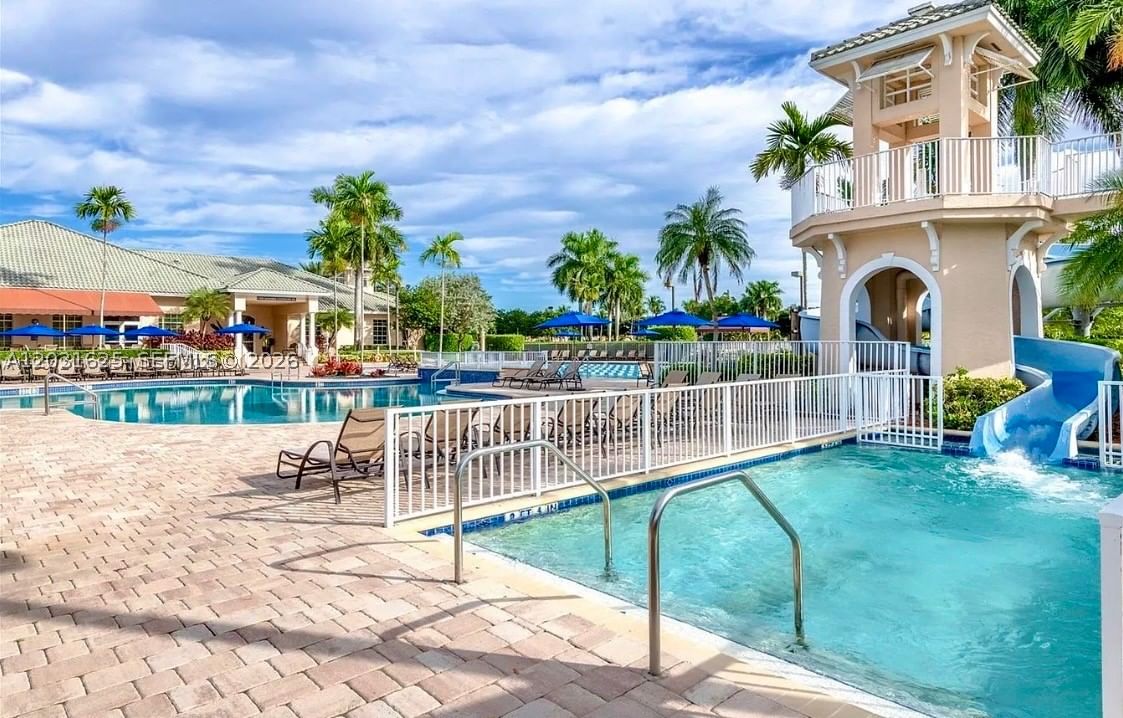 Real estate property located at 1032 Silktree Ln, Broward, Sector 2-parcels 11 27 28, Weston, FL