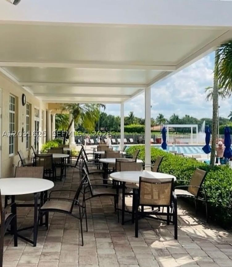 Real estate property located at 1032 Silktree Ln, Broward, Sector 2-parcels 11 27 28, Weston, FL