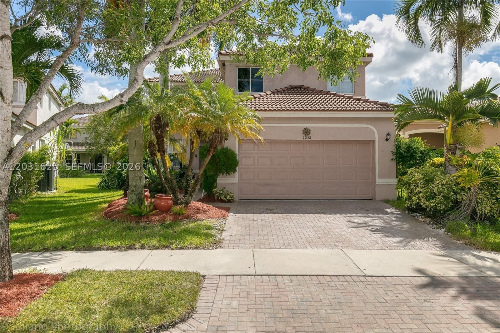 Real estate property located at 1032 Silktree Ln, Broward, Sector 2-parcels 11 27 28, Weston, FL