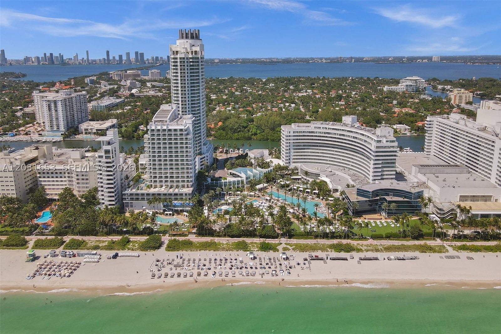 Real estate property located at 4401 COLLINS AV #1206, Miami-dade, Fontainebleau Ii, Miami Beach, FL