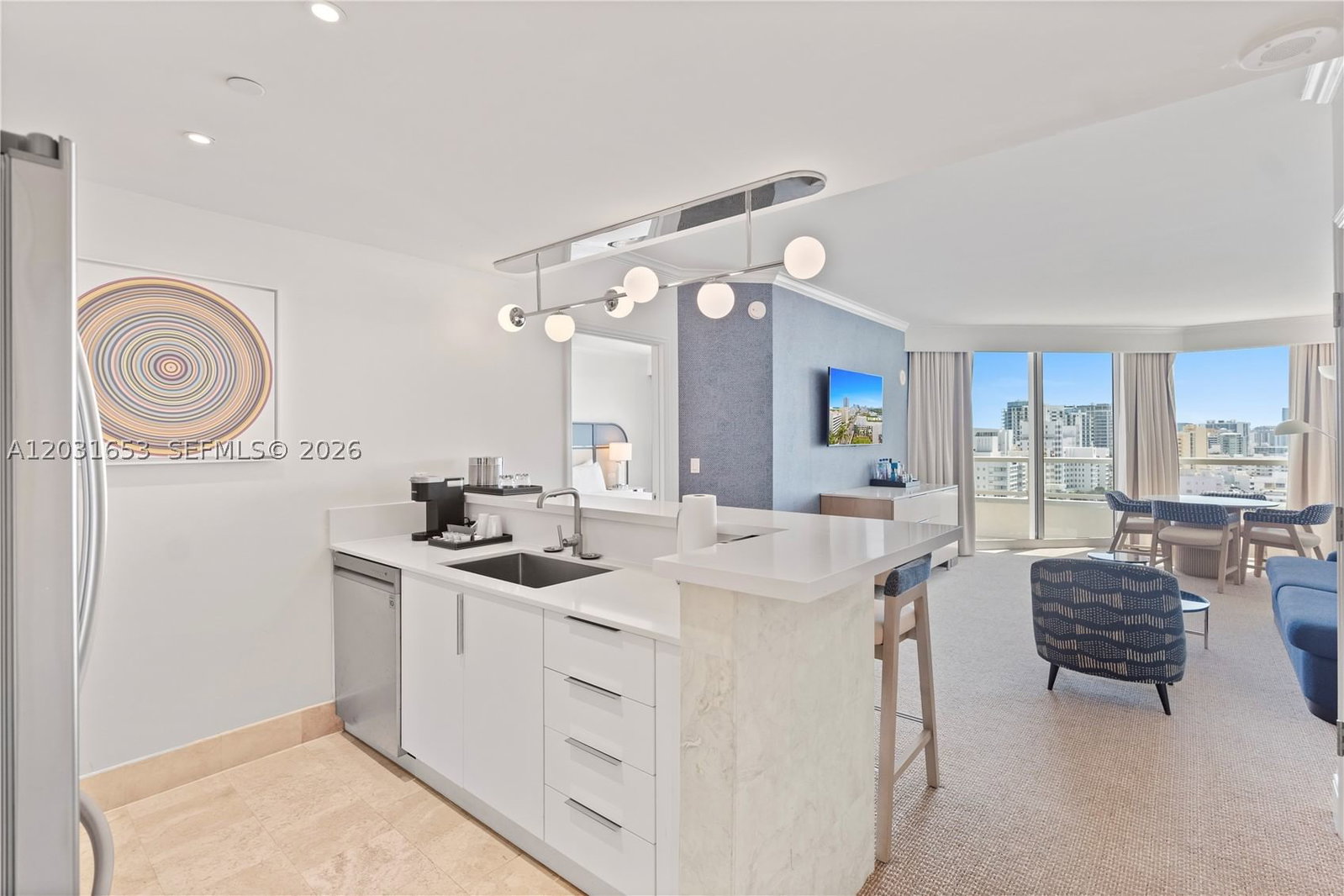 Real estate property located at 4401 COLLINS AV #1206, Miami-dade, Fontainebleau Ii, Miami Beach, FL