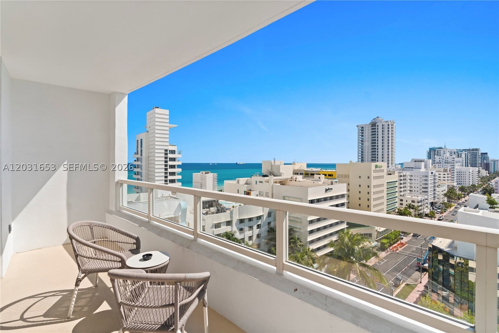 Real estate property located at 4401 COLLINS AV #1206, Miami-dade, Fontainebleau Ii, Miami Beach, FL