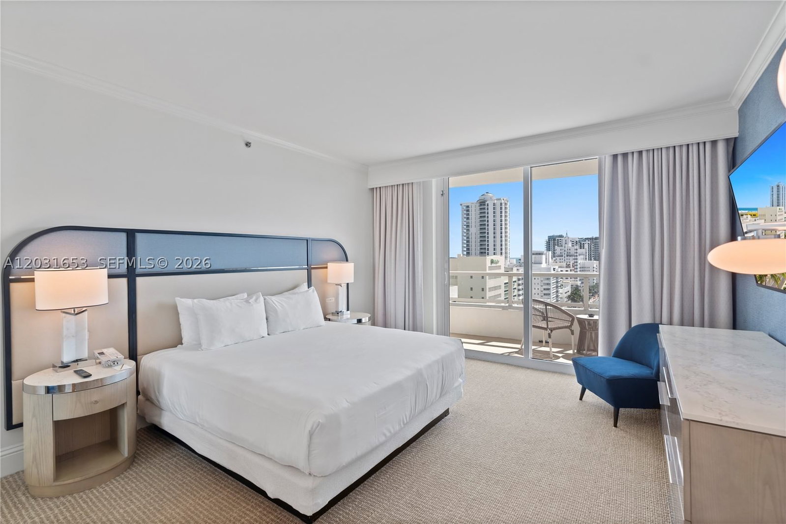 Real estate property located at 4401 COLLINS AV #1206, Miami-dade, Fontainebleau Ii, Miami Beach, FL