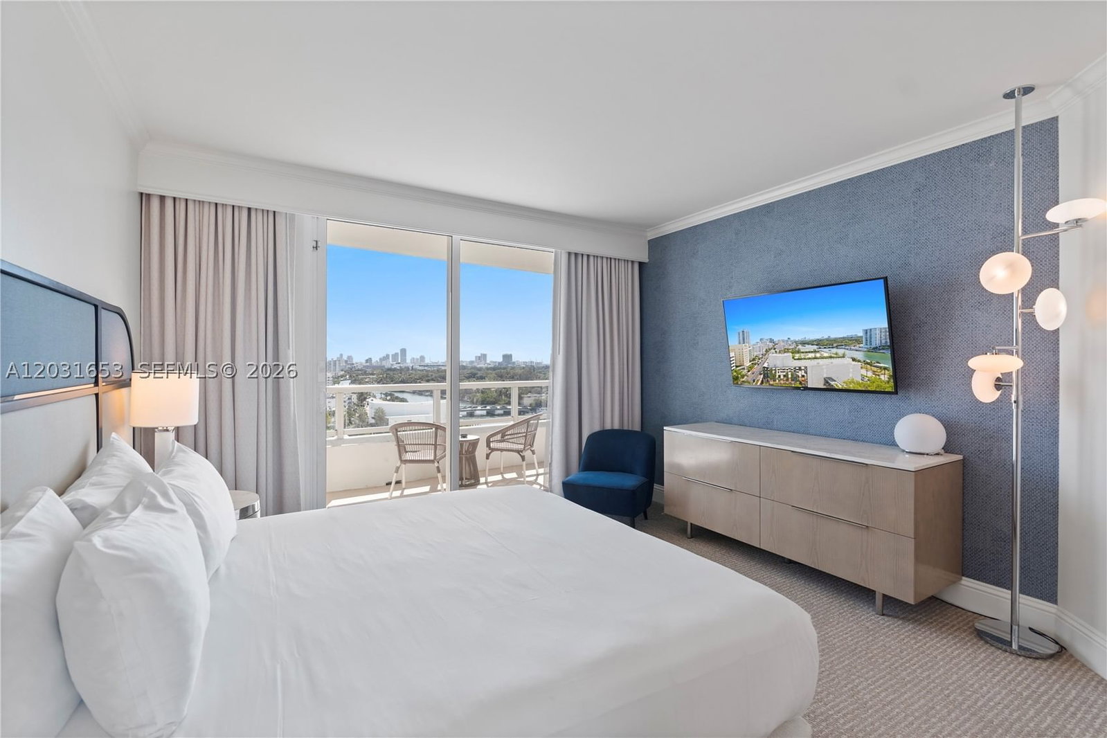 Real estate property located at 4401 COLLINS AV #1206, Miami-dade, Fontainebleau Ii, Miami Beach, FL