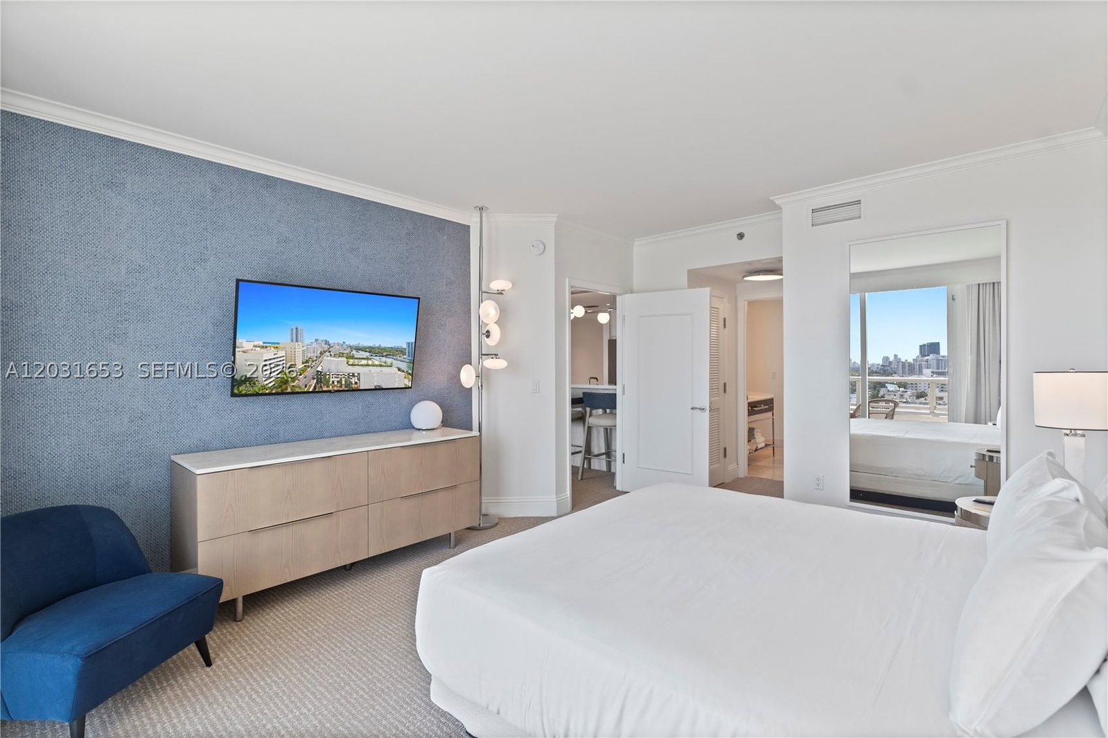 Real estate property located at 4401 COLLINS AV #1206, Miami-dade, Fontainebleau Ii, Miami Beach, FL