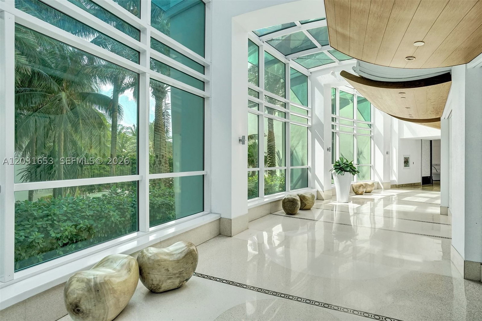 Real estate property located at 4401 COLLINS AV #1206, Miami-dade, Fontainebleau Ii, Miami Beach, FL