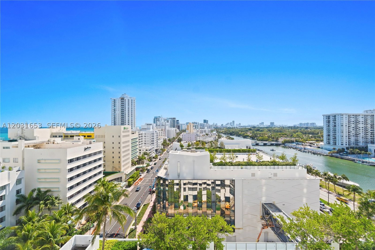 Real estate property located at 4401 COLLINS AV #1206, Miami-dade, Fontainebleau Ii, Miami Beach, FL