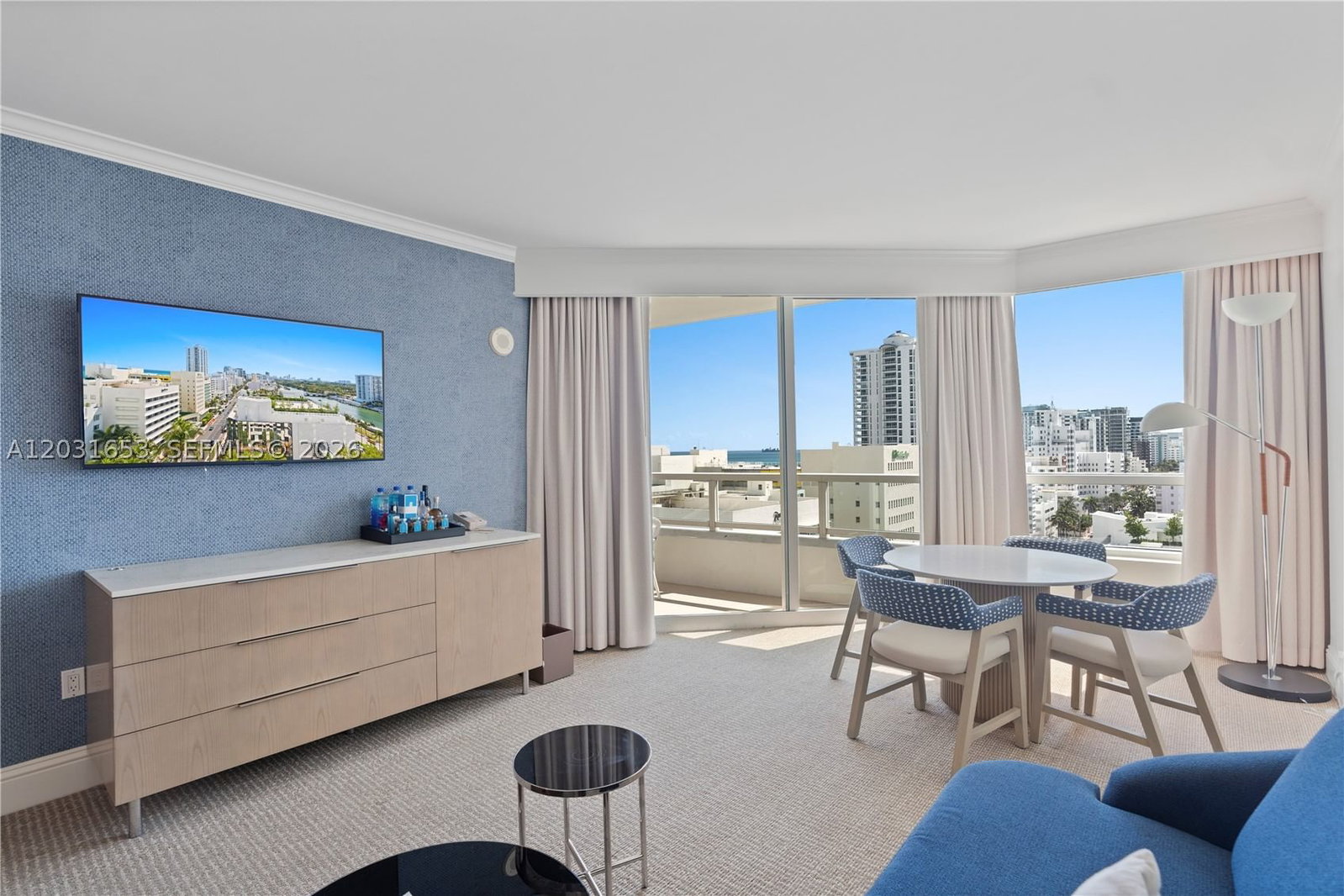 Real estate property located at 4401 COLLINS AV #1206, Miami-dade, Fontainebleau Ii, Miami Beach, FL