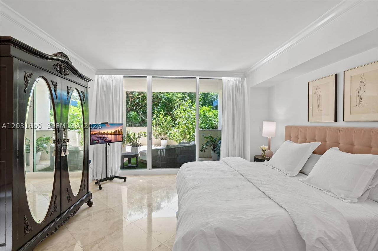 Real estate property located at 3400 27th Ave #207, Miami-dade, Ritz Carlton, Miami, FL