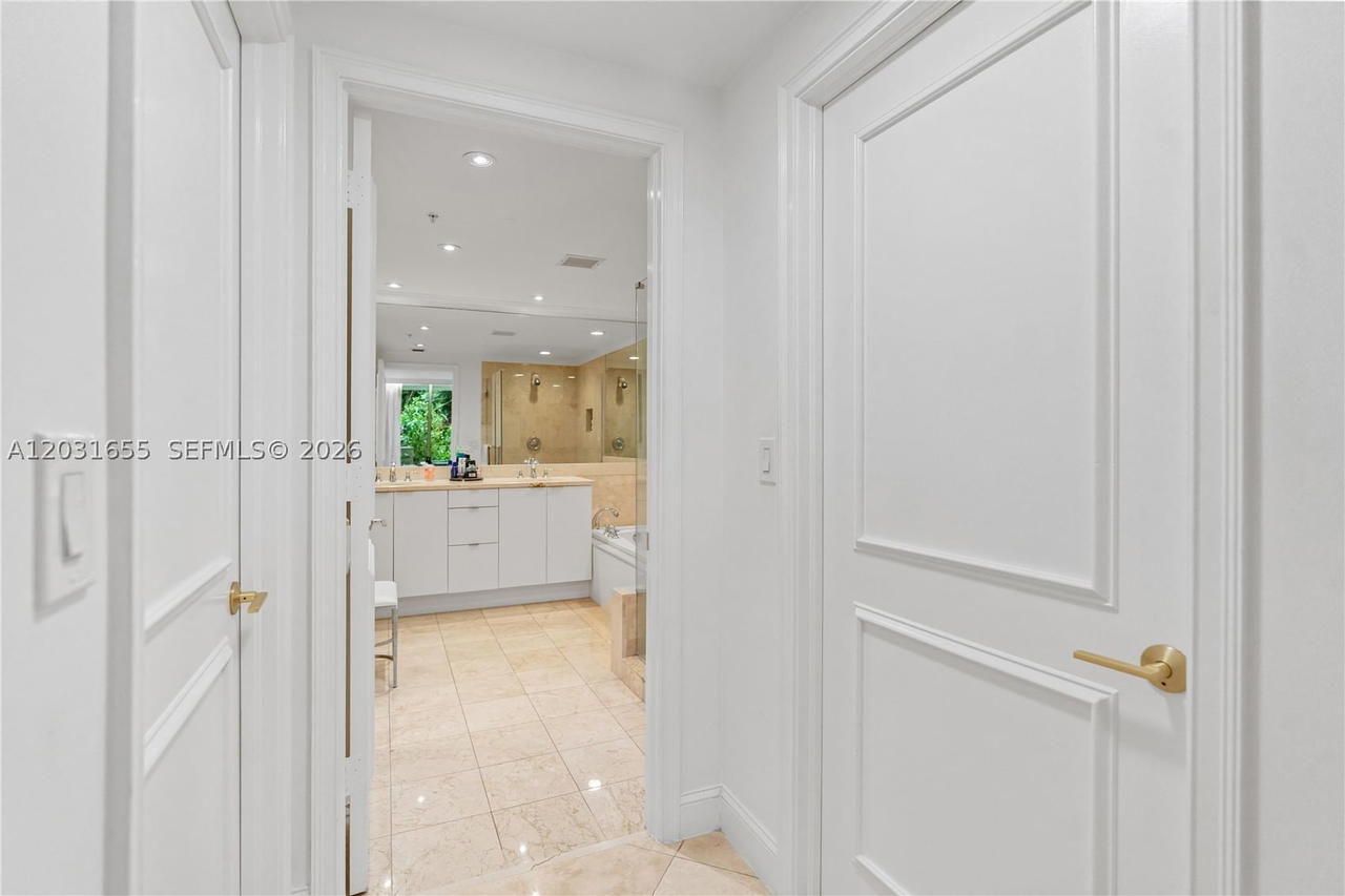 Real estate property located at 3400 27th Ave #207, Miami-dade, Ritz Carlton, Miami, FL