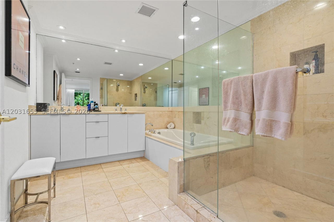 Real estate property located at 3400 27th Ave #207, Miami-dade, Ritz Carlton, Miami, FL
