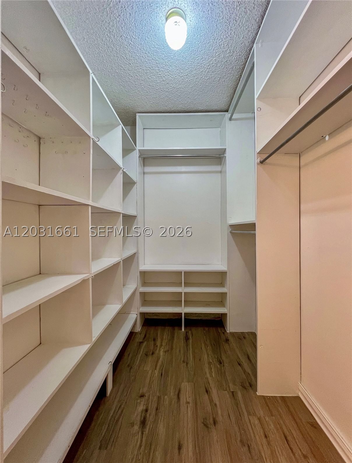 Real estate property located at 671 195th St #425-E, Miami-dade, Cedar Glenn Condo Apts Ea, Miami, FL