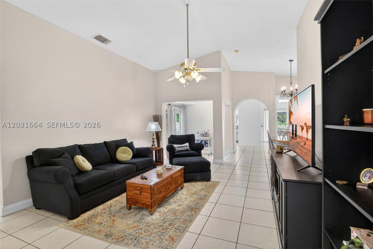 Real estate property located at 11038 148th Pl, Miami-dade, Sunfish At The Hammocks, Miami, FL