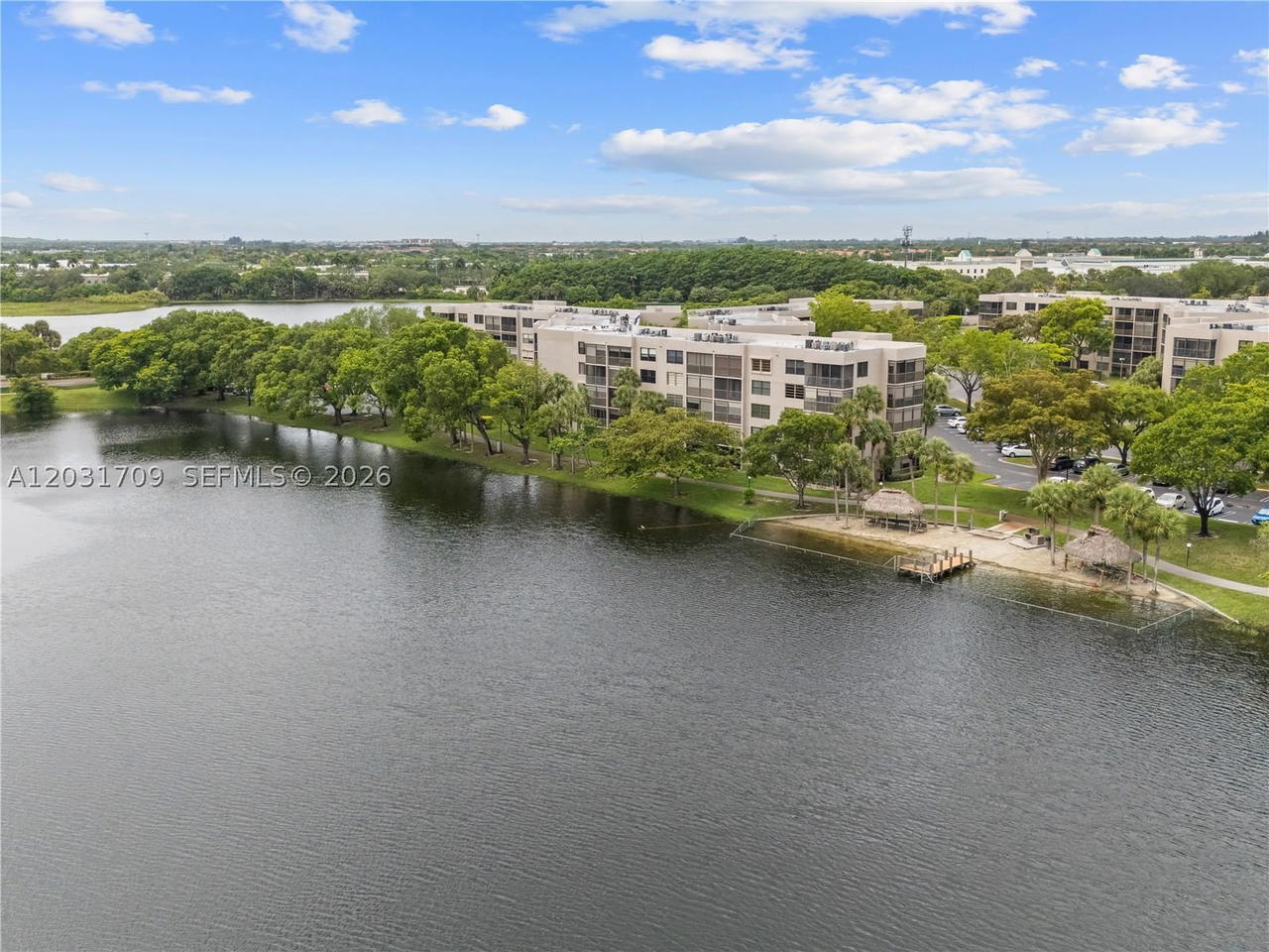 Real estate property located at 901 Colony Point Cir #112, Broward, Colony Point 6 Condo, Pembroke Pines, FL