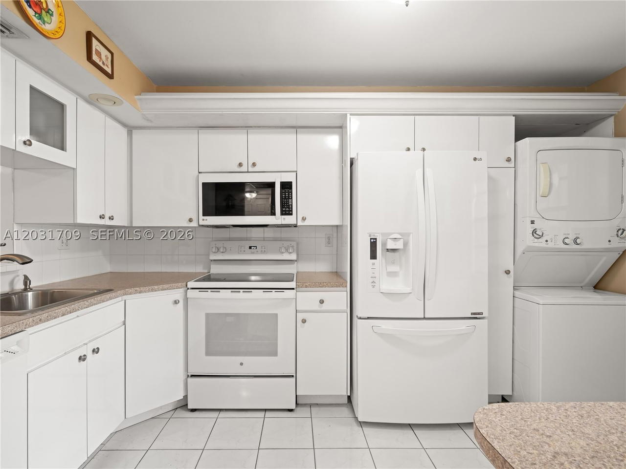 Real estate property located at 901 Colony Point Cir #112, Broward, Colony Point 6 Condo, Pembroke Pines, FL