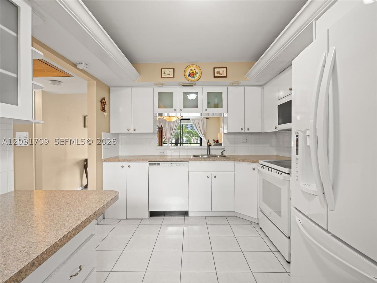 Real estate property located at 901 Colony Point Cir #112, Broward, Colony Point 6 Condo, Pembroke Pines, FL
