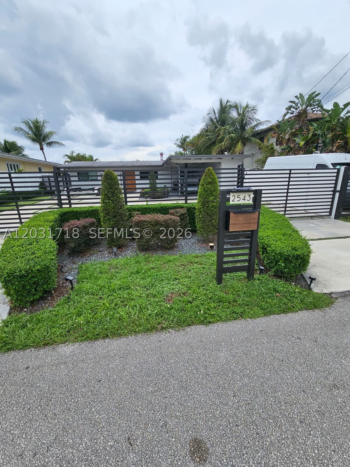 Real estate property located at 2543 Gulfstream Ln, Broward, Lauderdale Isles No 2, Fort Lauderdale, FL