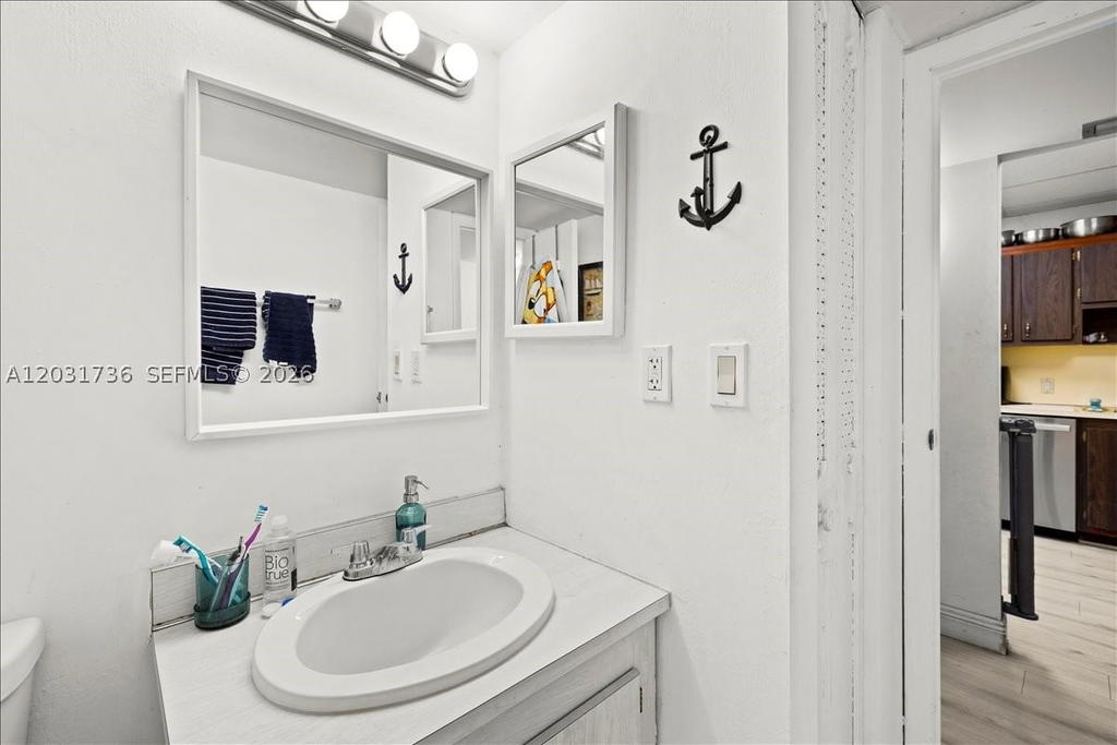 Real estate property located at 3101 Country Club Dr #209, Miami-dade, Second Addition Biscayne, Aventura, FL