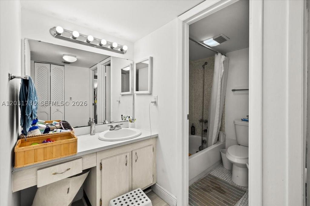 Real estate property located at 3101 Country Club Dr #209, Miami-dade, Second Addition Biscayne, Aventura, FL