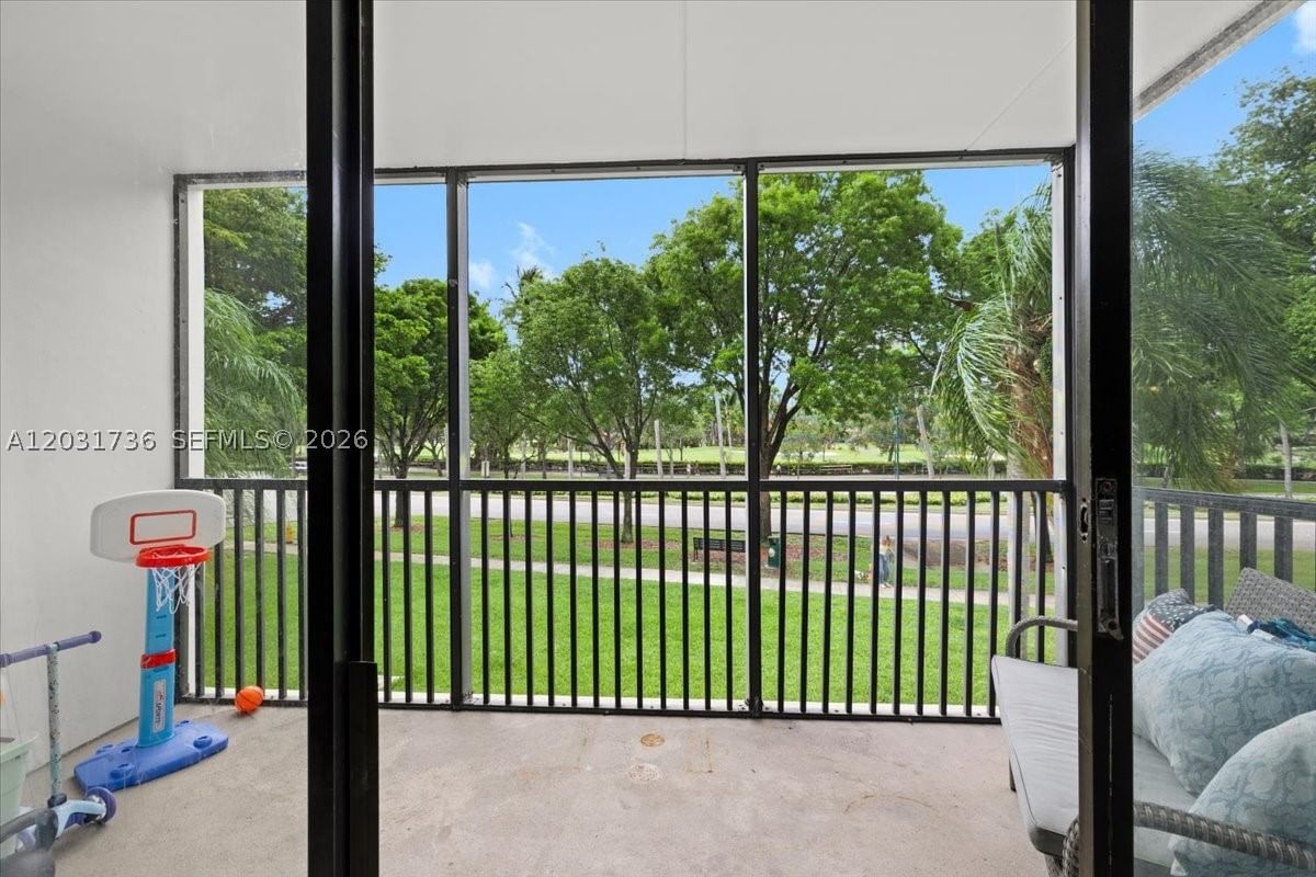Real estate property located at 3101 Country Club Dr #209, Miami-dade, Second Addition Biscayne, Aventura, FL