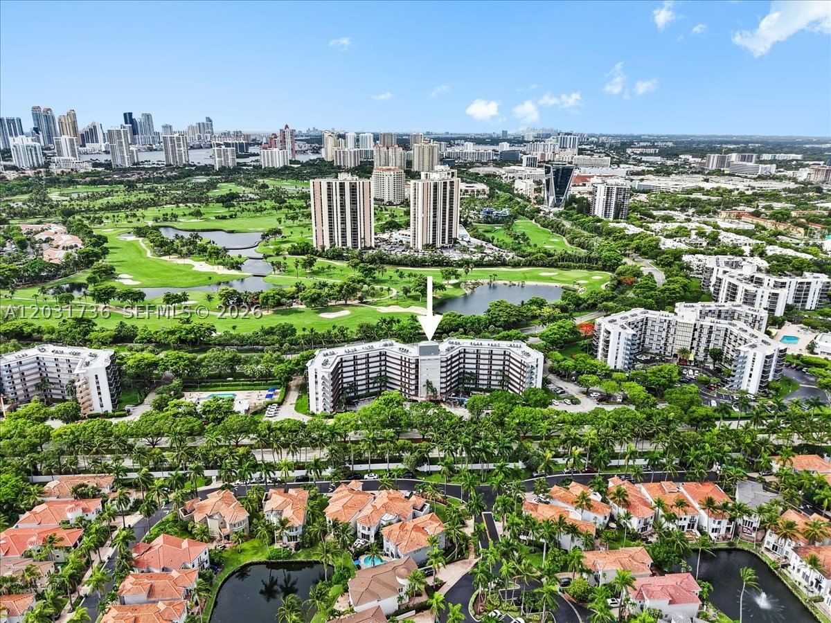Real estate property located at 3101 Country Club Dr #209, Miami-dade, Second Addition Biscayne, Aventura, FL