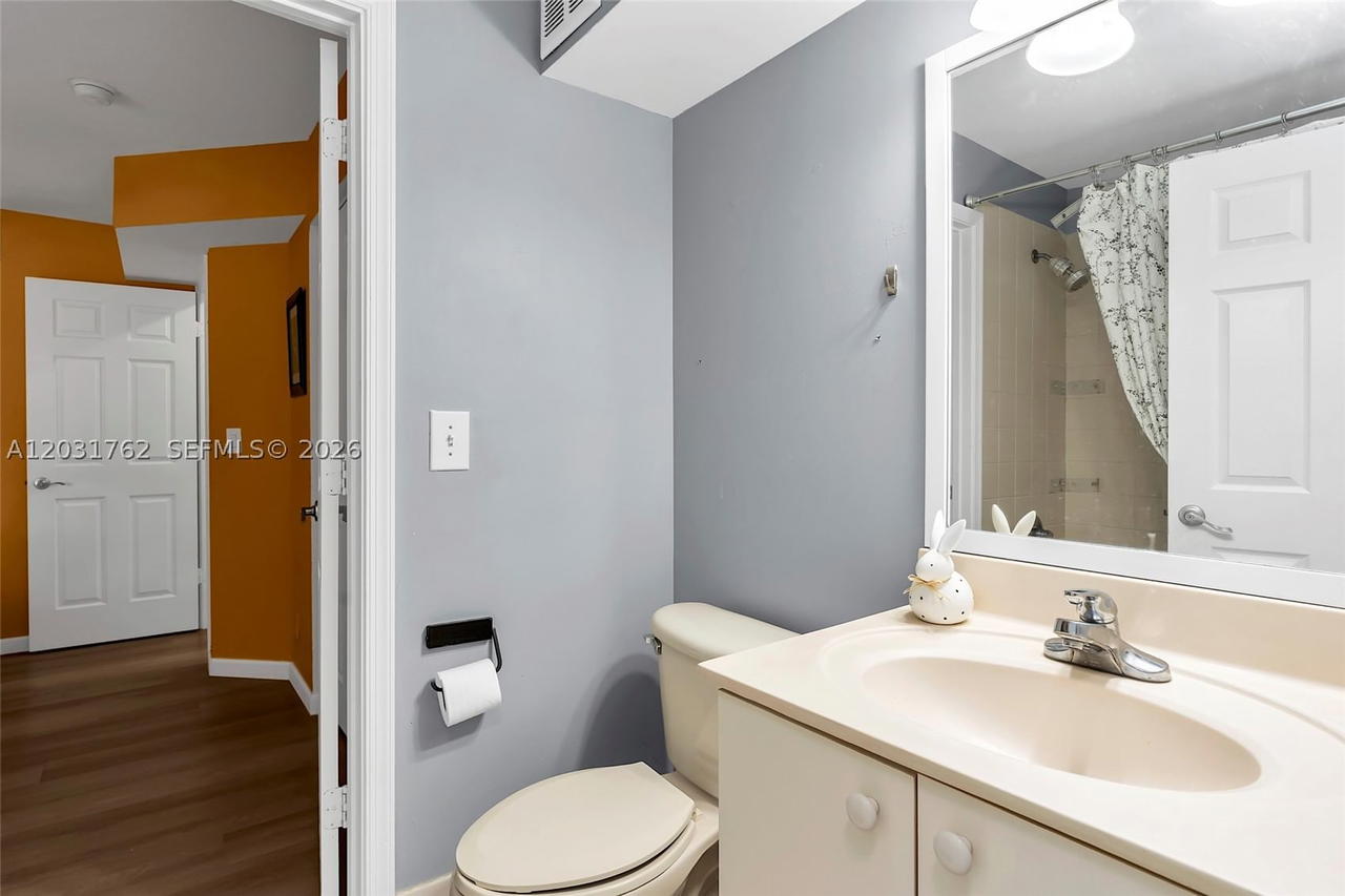 Real estate property located at 3892 Tree Top Dr, Broward, Sector 8 9 & 10 Plat(blks, Weston, FL
