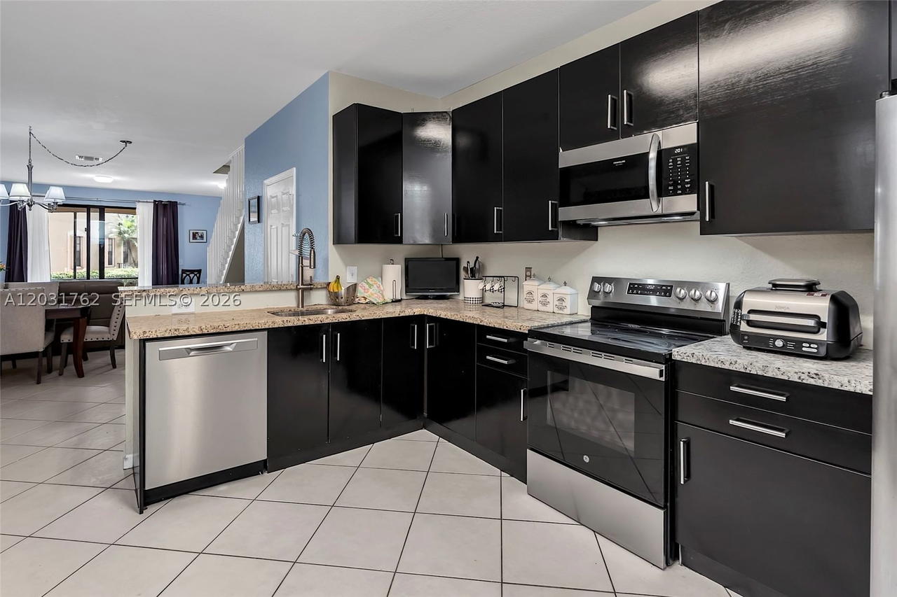 Real estate property located at 3892 Tree Top Dr, Broward, Sector 8 9 & 10 Plat(blks, Weston, FL