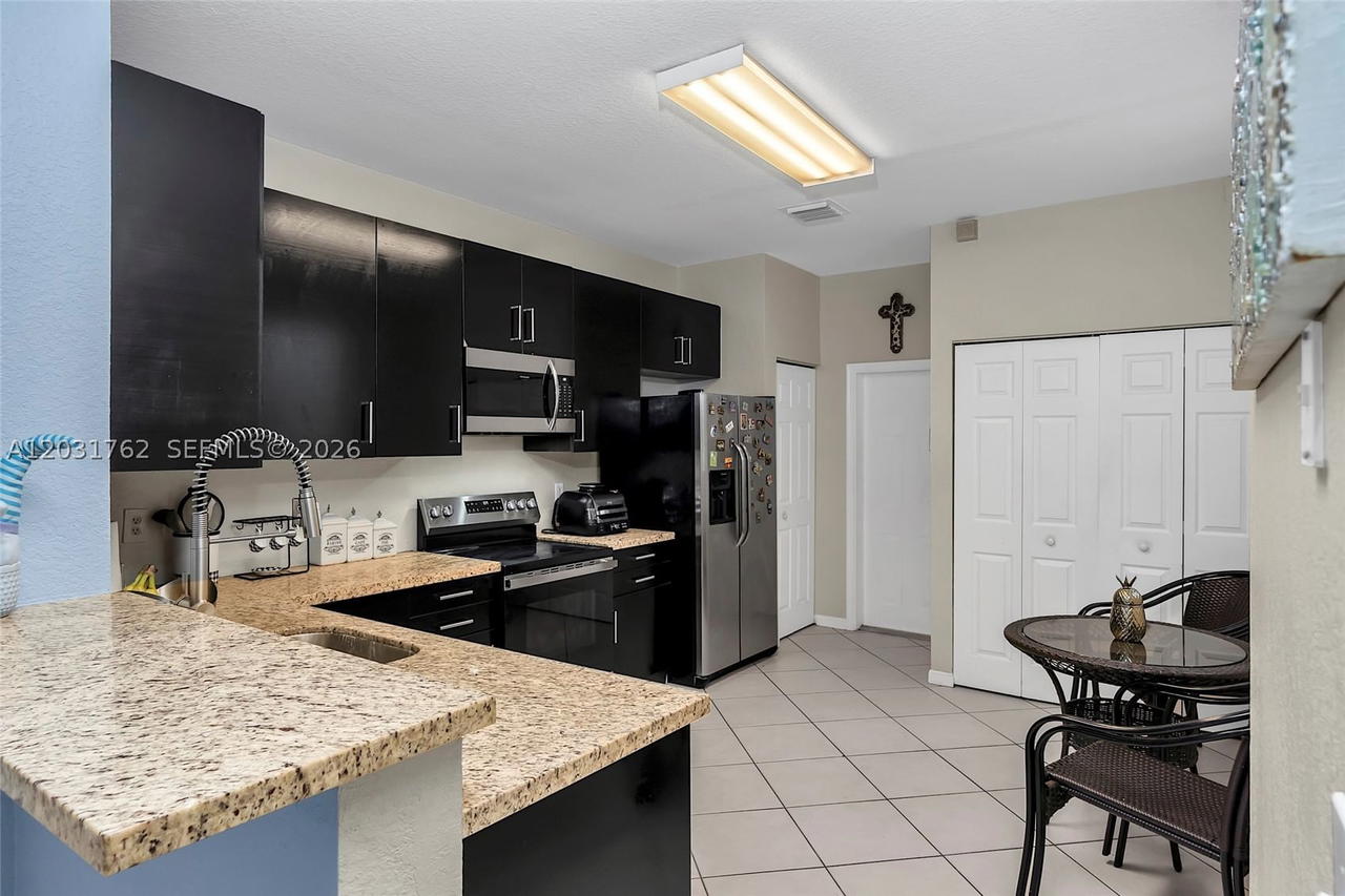 Real estate property located at 3892 Tree Top Dr, Broward, Sector 8 9 & 10 Plat(blks, Weston, FL