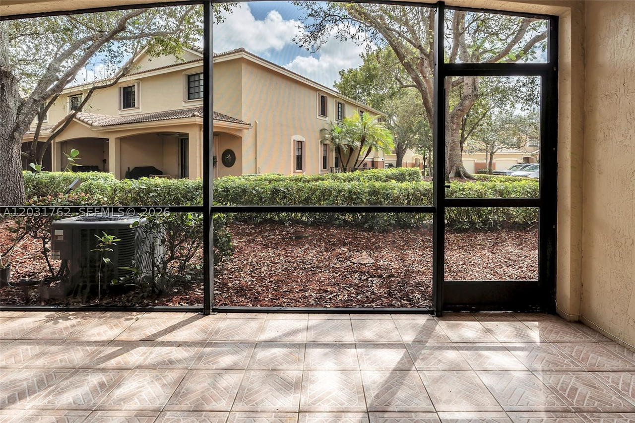 Real estate property located at 3892 Tree Top Dr, Broward, Sector 8 9 & 10 Plat(blks, Weston, FL