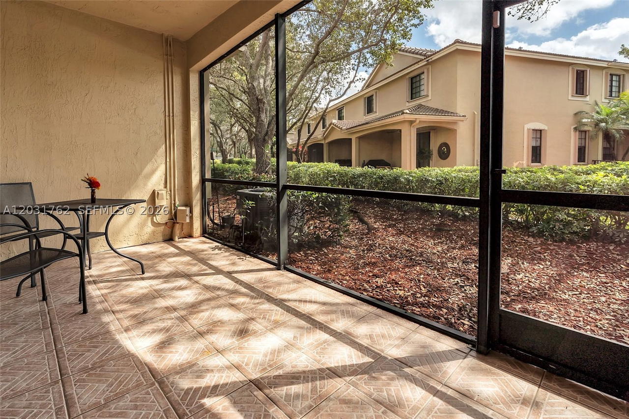 Real estate property located at 3892 Tree Top Dr, Broward, Sector 8 9 & 10 Plat(blks, Weston, FL