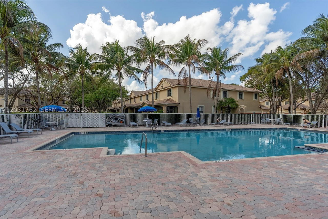 Real estate property located at 3892 Tree Top Dr, Broward, Sector 8 9 & 10 Plat(blks, Weston, FL