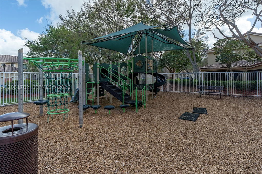 Real estate property located at 3892 Tree Top Dr, Broward, Sector 8 9 & 10 Plat(blks, Weston, FL
