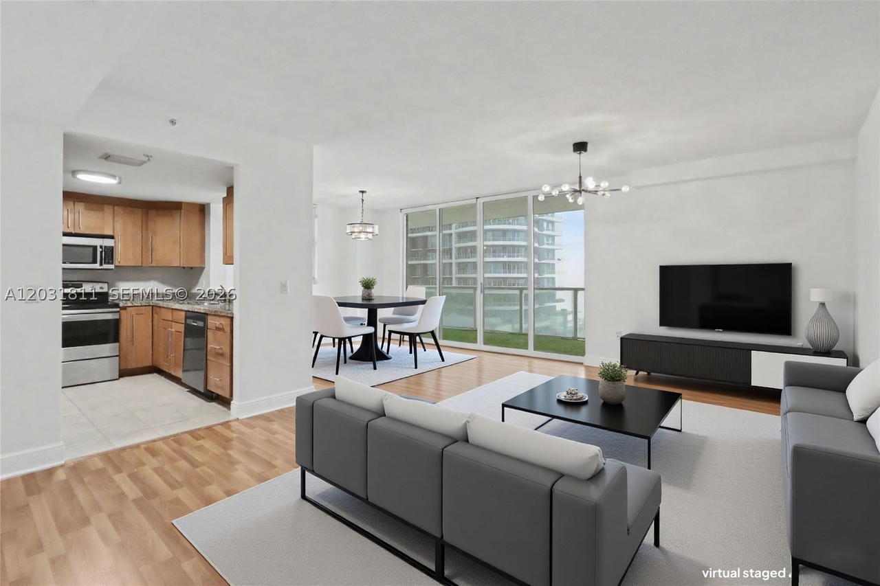 Real estate property located at 1250 Miami Ave #1701, Miami-dade, Vue At Brickell Condo, Miami, FL