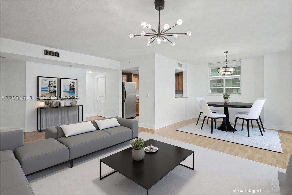 Real estate property located at 1250 Miami Ave #1701, Miami-dade, Vue At Brickell Condo, Miami, FL