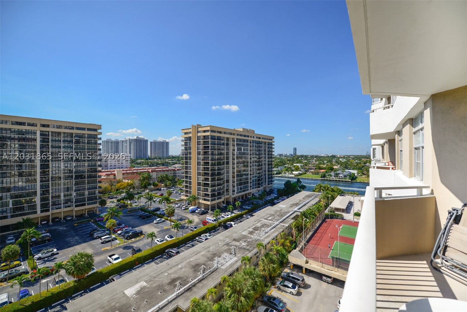 Real estate property located at 1985 Ocean Dr #4G, Broward, Hemispheres Condo, Hallandale Beach, FL
